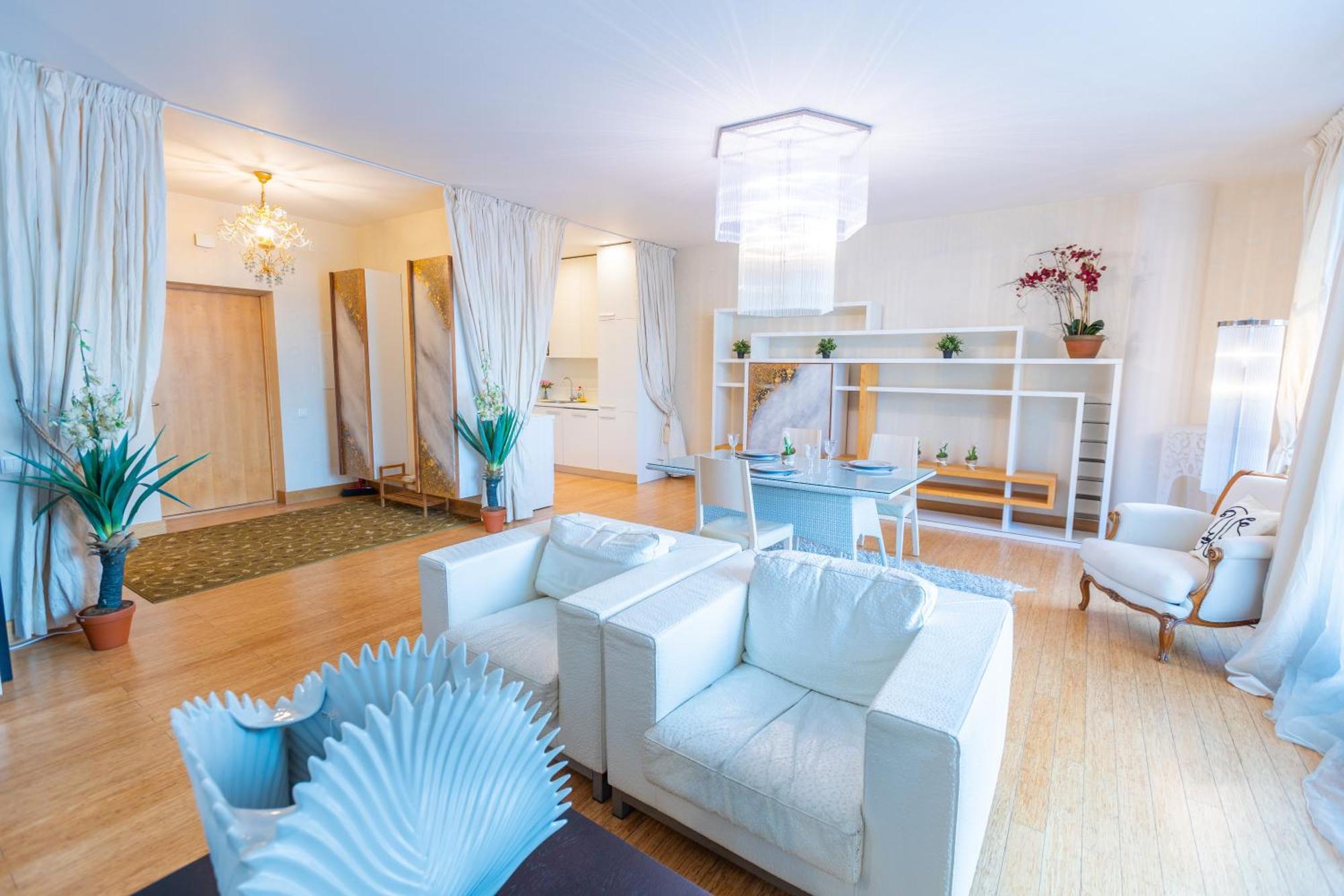 Royal Suites Whith Free Parking Riga Eksteriør billede