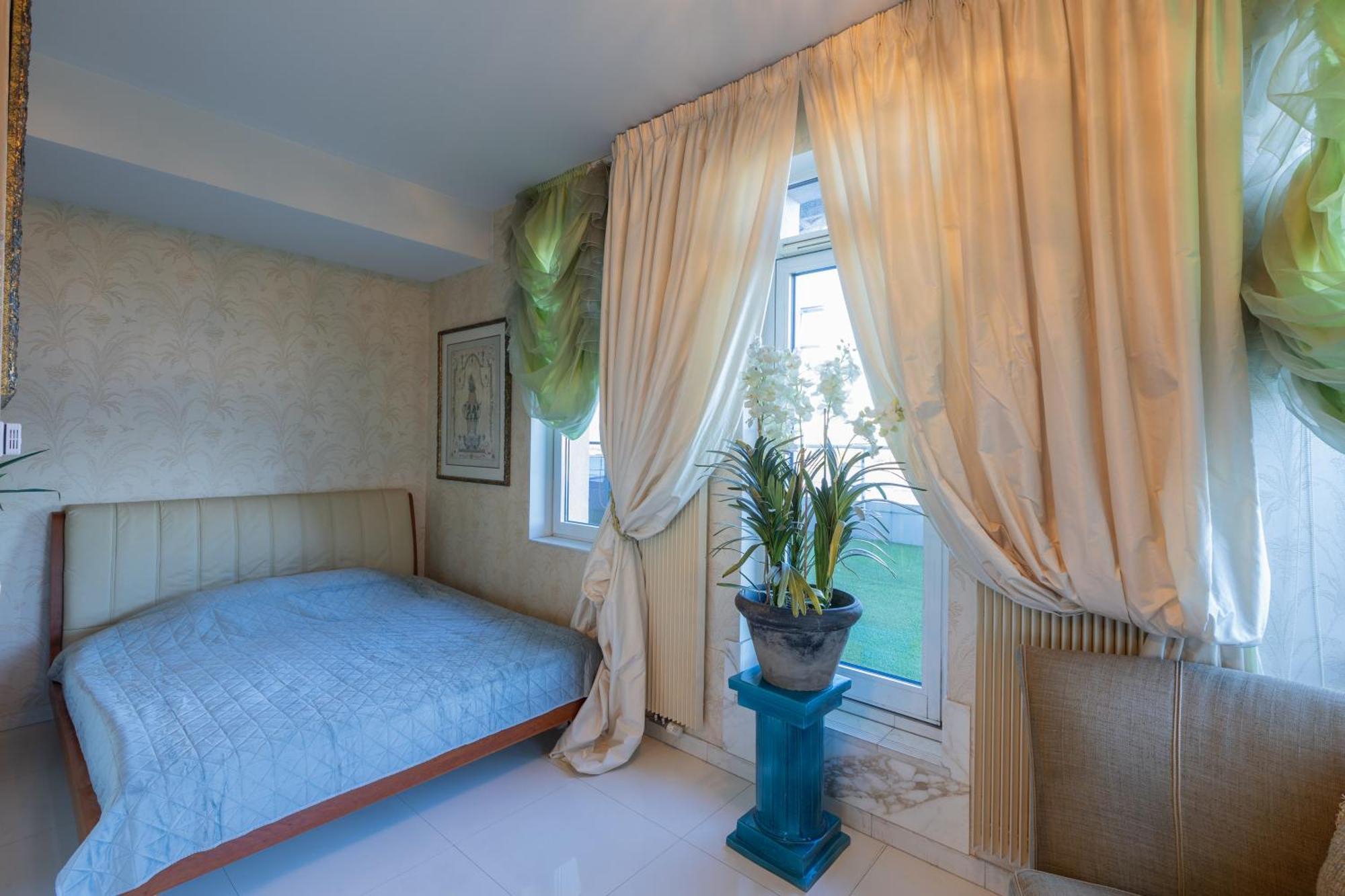 Royal Suites Whith Free Parking Riga Eksteriør billede